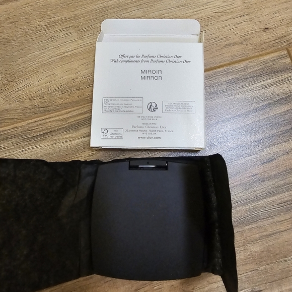 DIOR square pocket double-sided compact mirror - Picture 5 of 6